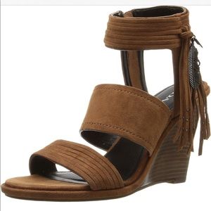 Coach Delancey tan suede wedges never worn